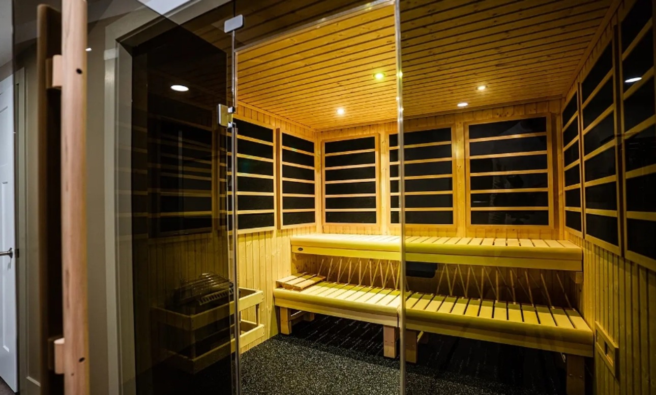 Should You Buy a Traditional or Infrared Sauna?